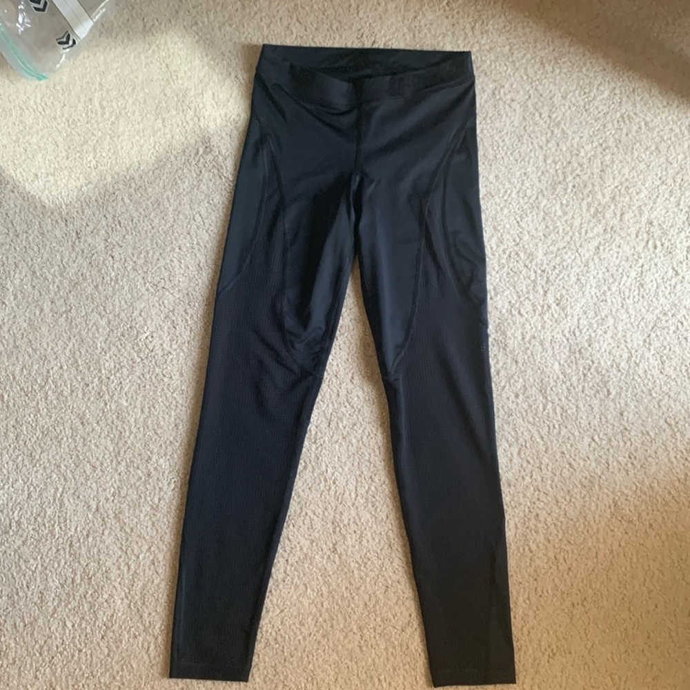 Size small Nike pro leggings